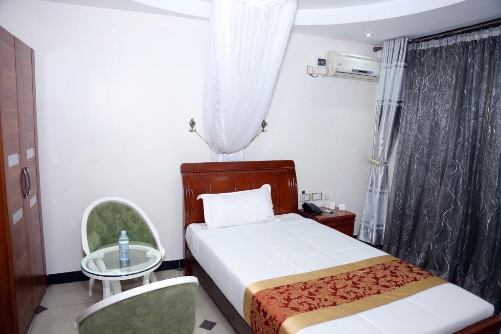 La Grande Hotel Καμπάλα Εξωτερικό φωτογραφία